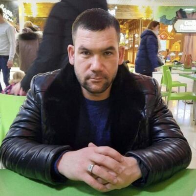  ,   Alex, 39 ,   ,   