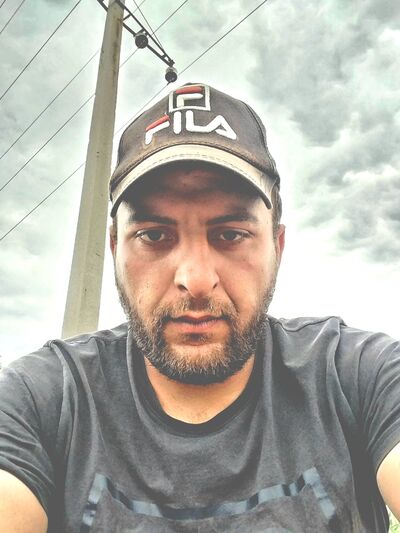  -,   Artur, 31 ,   ,   