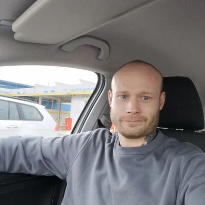  ,   Yevhen, 36 ,   ,   , c 