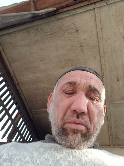  ,   Alisher, 52 ,   ,   , c 