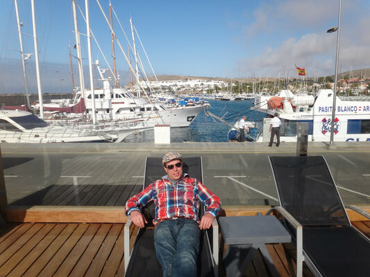  ,   Vladi, 39 ,   ,   