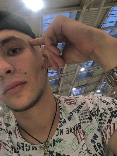  ,   Viktor, 25 ,   ,   , c , 