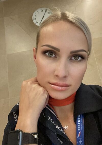  ,   Angelina, 41 ,   ,   