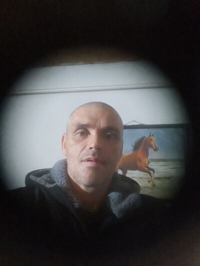  ,   Vadim, 44 ,   ,   