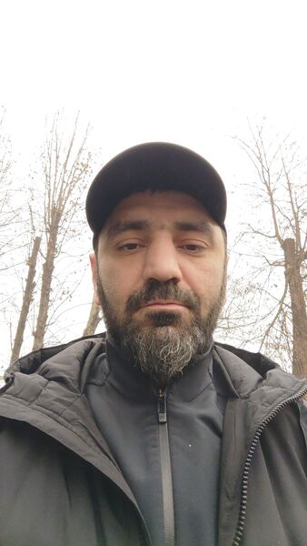  ,   Denis, 40 ,  