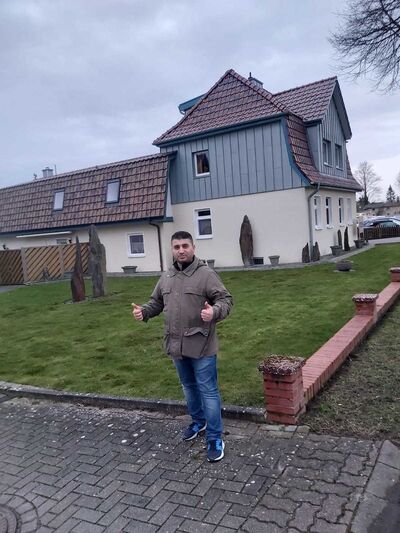  Neumunster,   Arman Erevan, 44 ,   ,   , c 