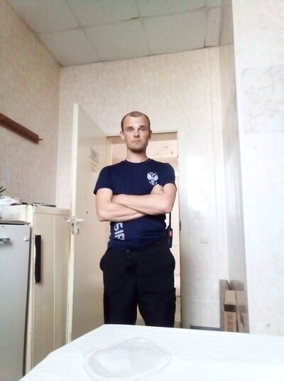  ,   Maxim, 32 ,     , c 