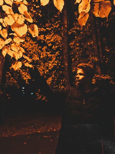  ,   Viktor, 20 ,   ,   