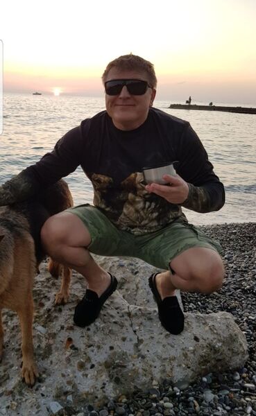  ,   NIK, 52 ,     , c 