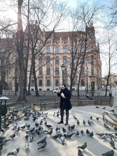  ,   MrJ, 32 ,  
