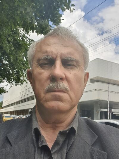  --,   , 72 ,   c 