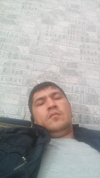  ,   Akbar, 36 ,   c 
