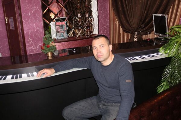  ,   Vitali, 44 ,   ,   , c 
