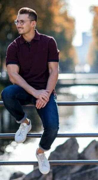  ,   Armen, 25 ,   ,   