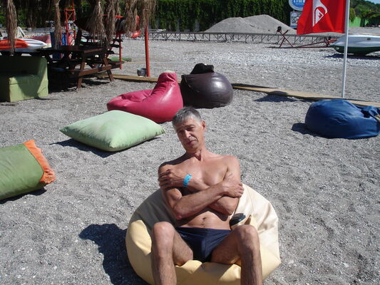  ,   Dundich, 63 ,   
