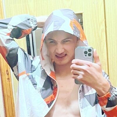  ,   Malchik, 22 ,   ,   