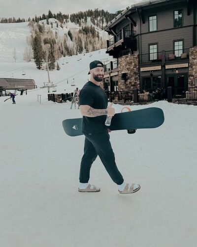  ,   Kris, 35 ,   ,   
