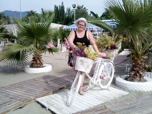  ,   Elena, 67 ,   ,   