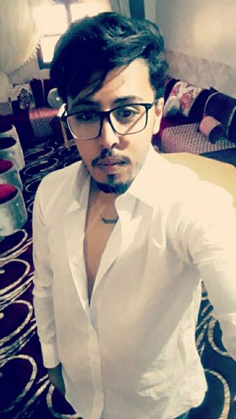  ,   Anouar, 30 ,   ,   , c 