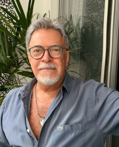  London Colney,   Jeff William, 59 ,     , c , 