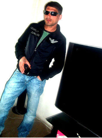  8457725  , 42 ,    -