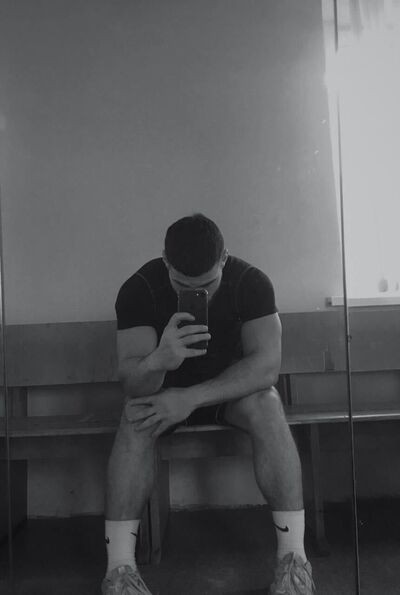  ,   Maxim, 21 ,   ,   