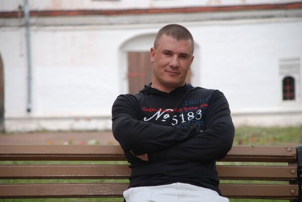 ,   Valdo, 44 ,   ,   , c 