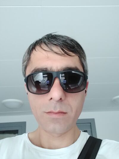  ,   Davit, 43 ,   ,   