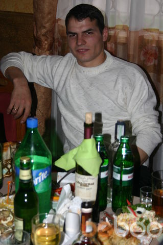  ,   Kolia, 38 ,  