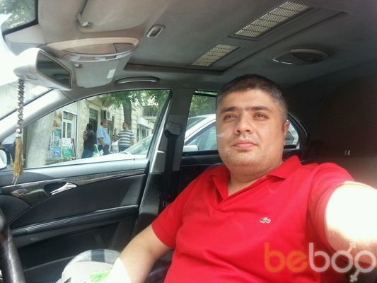  ,   Rowolf, 44 ,   