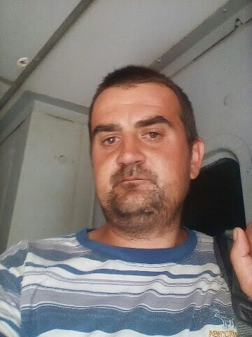  ,   Sergeu, 42 ,   