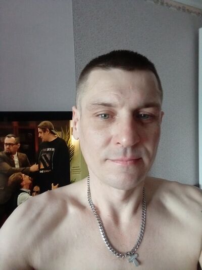  ,   Viktor, 39 ,   ,   
