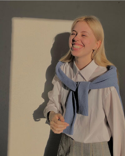  ,   Yana, 21 ,   ,   
