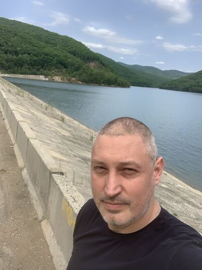  ,   Sergey, 40 ,  