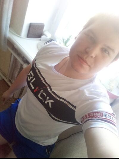  ,   Denis, 32 ,     , c 