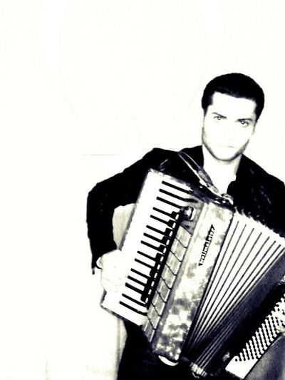  ,   Edgar, 37 ,   