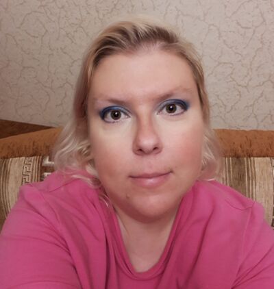  ,   Kira, 41 ,   c 