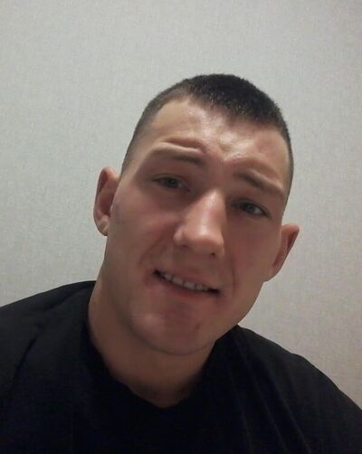  ,   Artem, 32 ,   ,   