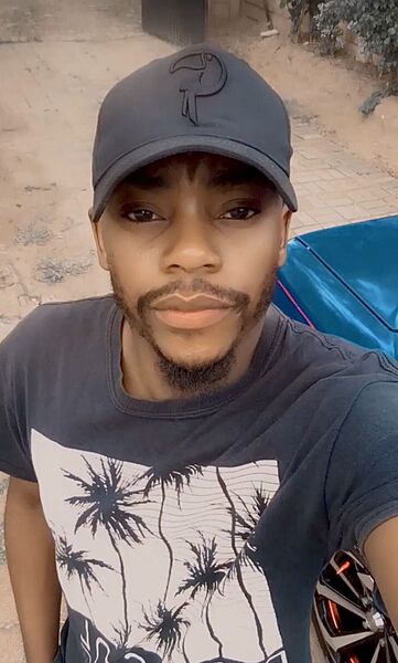  ,   Makhosana, 31 ,   ,   , c 