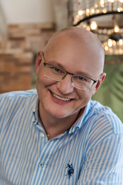  -,   Paul M, 49 ,   ,   , c 