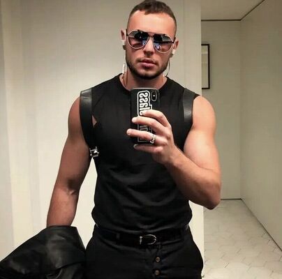  ,   Vlad, 42 ,   ,   , c , 