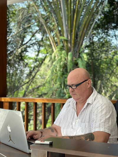  Frankfurt am Main,   Vladyslav, 54 ,   ,   , c , 