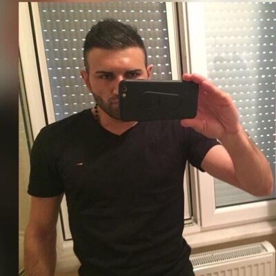  ,   Ricardo, 40 ,   ,   