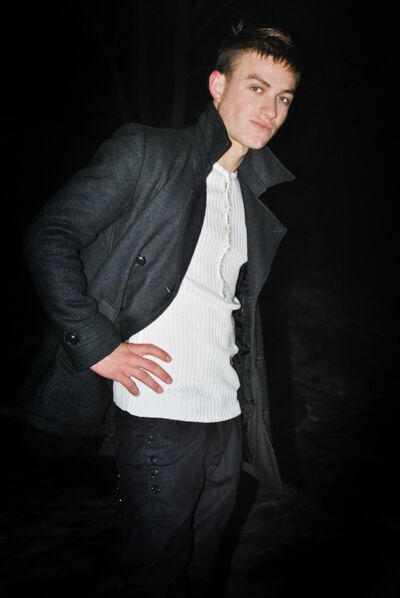  ,   AleX, 37 ,     , c 