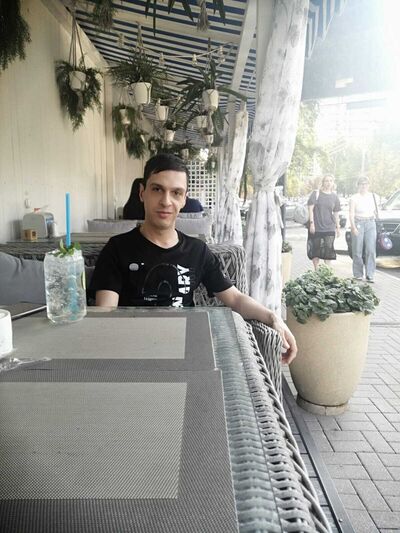  --,   Edmon, 28 ,   ,   