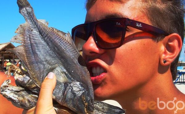  ,   Sergiy, 32 ,   