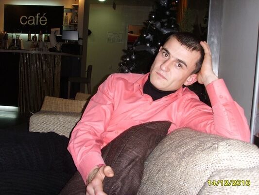  ,   Mihai, 40 ,   
