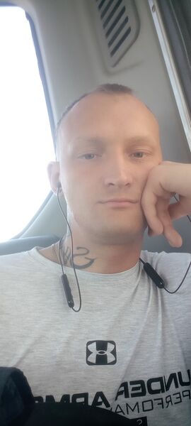  ,   Andrey, 33 ,   