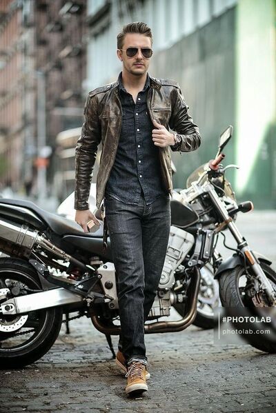  ,   Djon Ohren, 37 ,   ,   , c , 