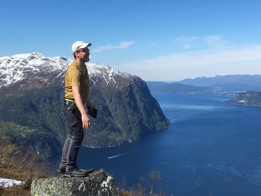  Alesund,   Andris, 44 ,   ,   , c 